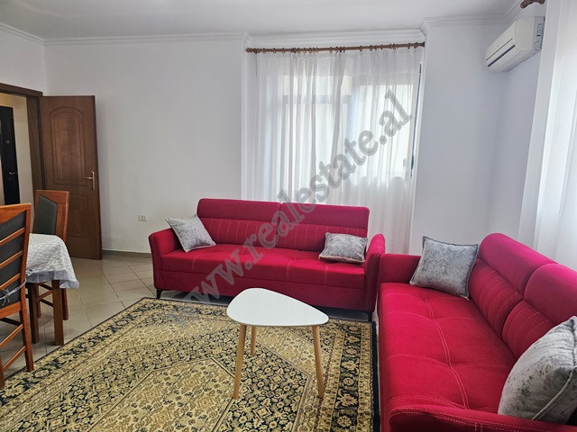 Apartament 1+1 me qira tek Kompleksi Dinamo ne Tirane